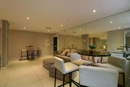 Apartamento à venda com 2 quartos, 42m² em Parque Industrial Tomas Edson, São Paulo