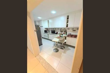 Apartamento à venda com 70m², 2 quartos e 1 vaga