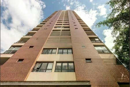 Apartamento à venda com 32m², 1 quarto e 1 vaga
