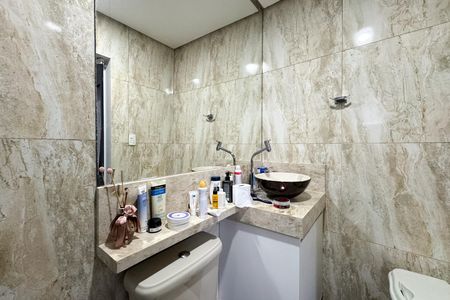Casa para alugar com 220m², 3 quartos e 2 vagas Casa para alugar com 220m², 3 quartos e 2 vagasBanheiro - Suíte