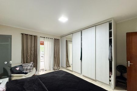Casa para alugar com 220m², 3 quartos e 2 vagas Casa para alugar com 220m², 3 quartos e 2 vagasSuíte