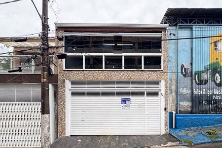 Casa para alugar com 220m², 3 quartos e 2 vagas Casa para alugar com 220m², 3 quartos e 2 vagasFachada