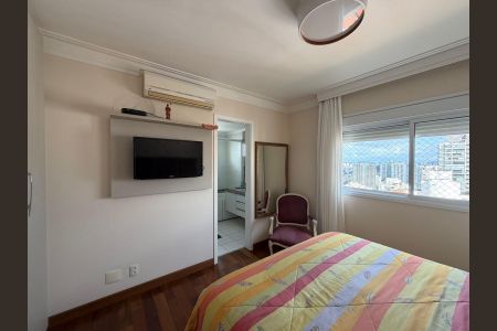Apartamento à venda com 156m², 3 quartos e 3 vagas