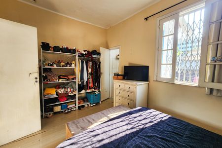Casa à venda com 240m², 3 quartos e 4 vagas Casa à venda com 240m², 3 quartos e 4 vagasSuíte