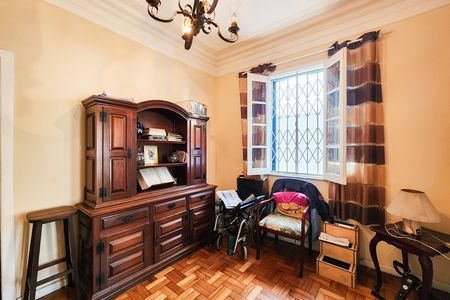Casa à venda com 240m², 3 quartos e 4 vagas Casa à venda com 240m², 3 quartos e 4 vagasSala