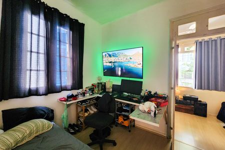 Casa à venda com 240m², 3 quartos e 4 vagas Casa à venda com 240m², 3 quartos e 4 vagasQuarto 2