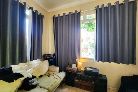 Casa à venda com 240m², 3 quartos e 4 vagas Casa à venda com 240m², 3 quartos e 4 vagasQuarto 2