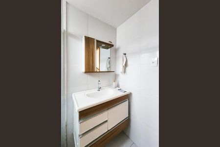 Casa à venda com 240m², 3 quartos e 4 vagas Casa à venda com 240m², 3 quartos e 4 vagasBanheiro Social