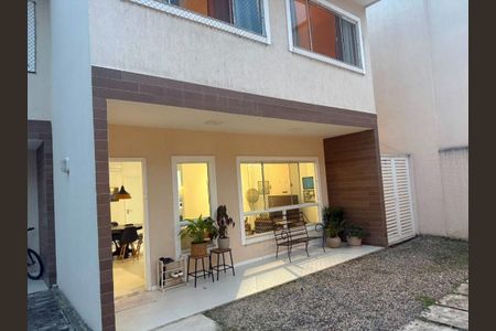 Casa à venda com 98m², 3 quartos e 2 vagas