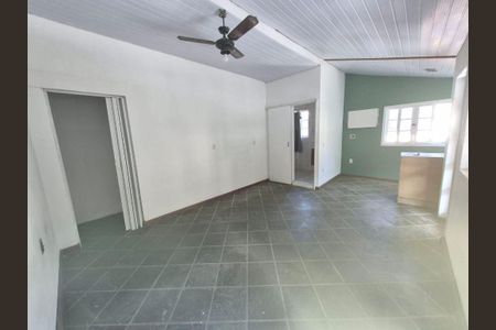 Casa à venda com 100m², 1 quarto e 4 vagas