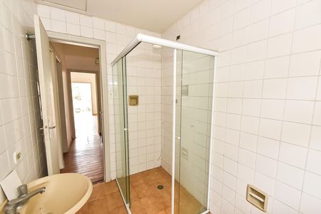 Casa à venda com 205m², 4 quartos e 1 vagaCasa 1 - Banheiro social