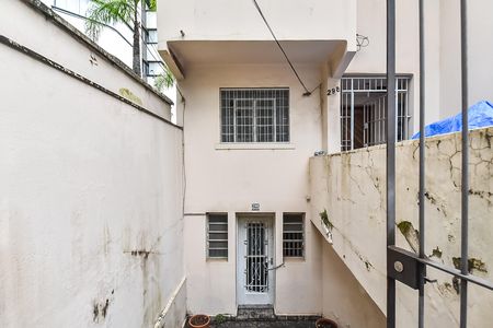 Casa à venda com 205m², 4 quartos e 1 vagaCasa 2 - Entrada