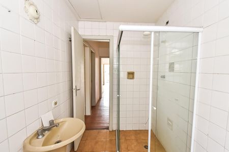 Casa à venda com 205m², 4 quartos e 1 vagaCasa 1 - Banheiro social