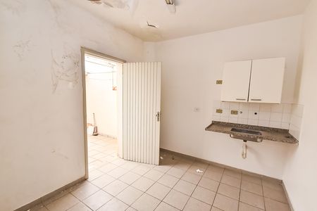 Casa à venda com 205m², 4 quartos e 1 vagaCasa 1 - Lavanderia
