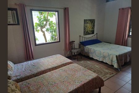 Casa à venda com 251m², 4 quartos e 2 vagas