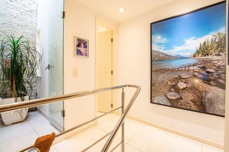 Casa à venda com 220m², 4 quartos e 3 vagas