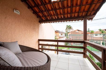 Casa à venda com 220m², 4 quartos e 3 vagas