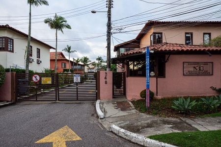 Casa à venda com 220m², 4 quartos e 3 vagas