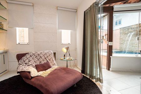 Casa à venda com 220m², 4 quartos e 3 vagas