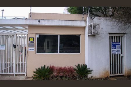 Apartamento à venda com 47m², 2 quartos e 1 vaga Apartamento à venda com 47m², 2 quartos e 1 vagaFachada