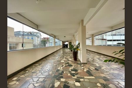 Apartamento à venda com 75m², 2 quartos e 1 vaga
