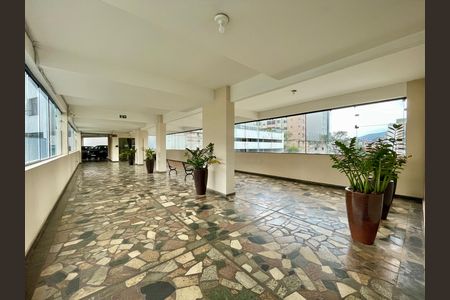 Apartamento à venda com 75m², 2 quartos e 1 vaga