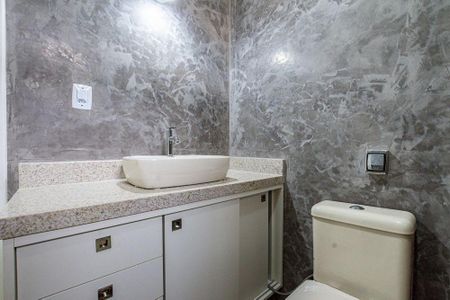 Casa à venda com 155m², 4 quartos e 4 vagas