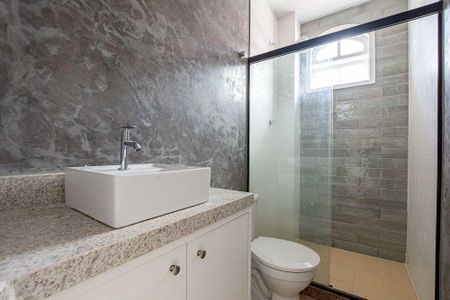 Casa à venda com 155m², 4 quartos e 4 vagas