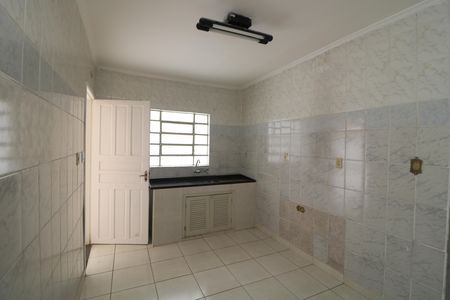Casa para alugar com 160m², 2 quartos e 5 vagasCozinha
