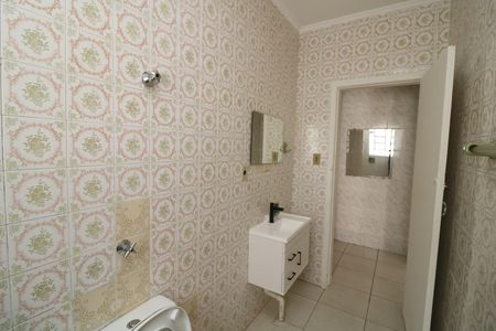 Casa para alugar com 160m², 2 quartos e 5 vagasBanheiro