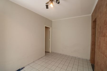 Casa para alugar com 160m², 2 quartos e 5 vagasSala