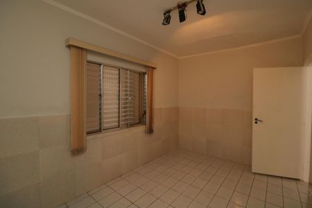 Sala de casa à venda com 2 quartos, 160m² em Vila Olinda, São Paulo