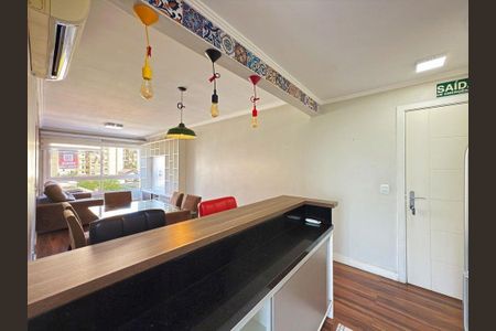 Cozinha de apartamento para alugar com 1 quarto, 74m² em Cristal, Porto Alegre