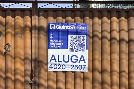 Casa para alugar com 65m², 1 quarto e 1 vaga