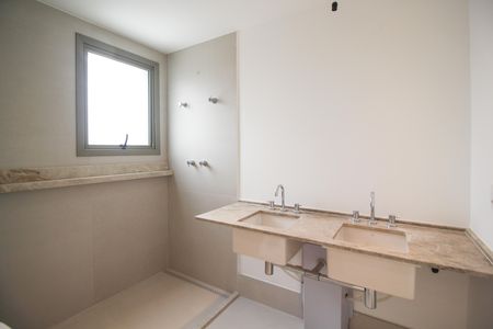 Apartamento à venda com 123m², 3 quartos e 2 vagasBanheiro da Suíte 1