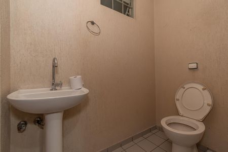 Casa para alugar com 170m², 4 quartos e 2 vagas Casa para alugar com 170m², 4 quartos e 2 vagasLavabo