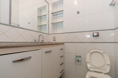 Casa para alugar com 170m², 4 quartos e 2 vagas Casa para alugar com 170m², 4 quartos e 2 vagasBanheiro da Suíte 1