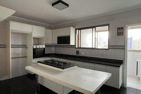 Apartamento para alugar com 187m², 3 quartos e 2 vagas Apartamento para alugar com 187m², 3 quartos e 2 vagasCozinha