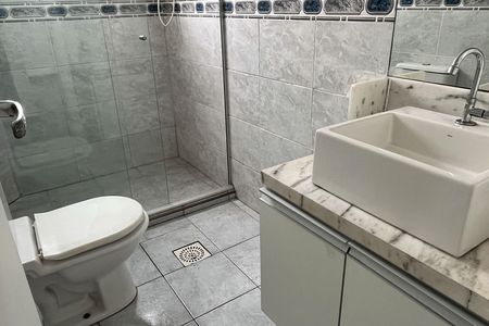 Apartamento para alugar com 187m², 3 quartos e 2 vagas Apartamento para alugar com 187m², 3 quartos e 2 vagasBanheiro
