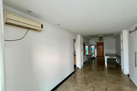 Sala de apartamento para alugar com 3 quartos, 187m² em Embaré, Santos