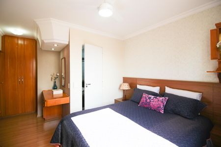 Apartamento à venda com 116m², 3 quartos e 1 vaga Apartamento à venda com 116m², 3 quartos e 1 vagaSuíte