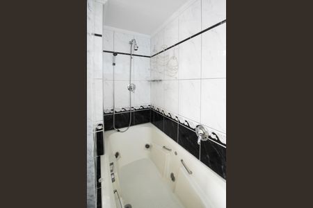 Apartamento à venda com 116m², 3 quartos e 1 vaga Apartamento à venda com 116m², 3 quartos e 1 vagaBanheiro da Suíte