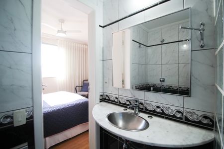 Apartamento à venda com 116m², 3 quartos e 1 vaga Apartamento à venda com 116m², 3 quartos e 1 vagaBanheiro da Suíte
