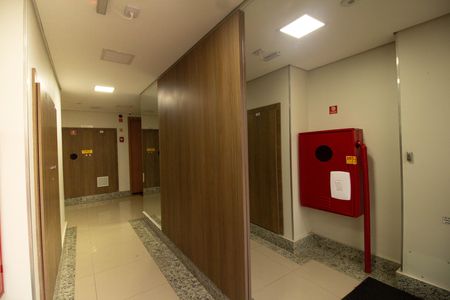 Apartamento à venda com 42m², 1 quarto e 1 vaga Apartamento à venda com 42m², 1 quarto e 1 vagaHall social