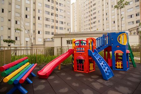 Apartamento à venda com 42m², 1 quarto e 1 vaga Apartamento à venda com 42m², 1 quarto e 1 vagaÁrea comum - Playground