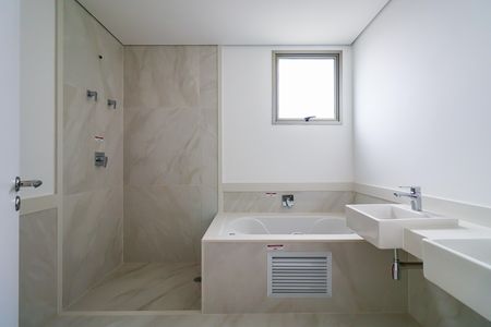 Apartamento à venda com 211m², 4 quartos e 3 vagas