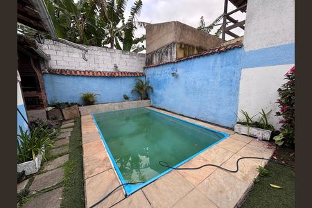 Casa de condomínio à venda com 290m², 3 quartos e 1 vaga Casa de condomínio à venda com 290m², 3 quartos e 1 vagaQuintal