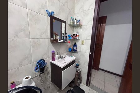 Casa de condomínio à venda com 290m², 3 quartos e 1 vaga Casa de condomínio à venda com 290m², 3 quartos e 1 vagaBanheiro do Quarto 1