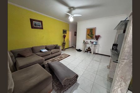Casa de condomínio à venda com 290m², 3 quartos e 1 vaga Casa de condomínio à venda com 290m², 3 quartos e 1 vagaSala