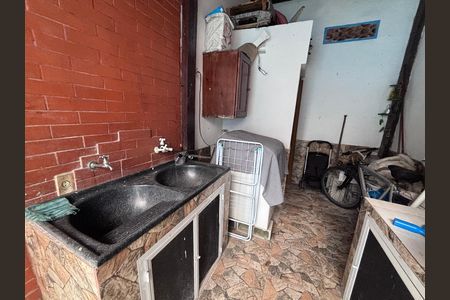 Casa de condomínio à venda com 290m², 3 quartos e 1 vaga Casa de condomínio à venda com 290m², 3 quartos e 1 vagaÁrea de Serviço